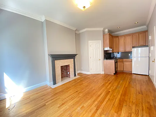 Rented by Bond New York | media 2