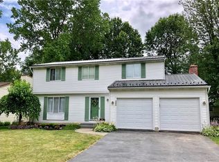 382 Greengage Cir, East Amherst, NY 14051