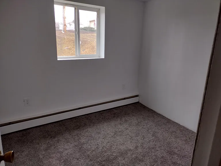 148 Rosalyn Ct #201B — Photo 8