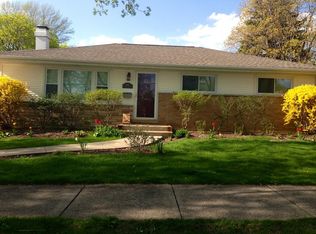 606 W Elm St, Arlington Heights, IL 60004