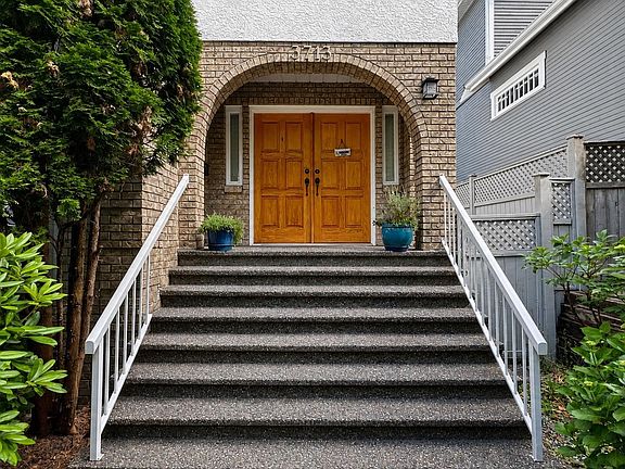 2nd image of 3713 W 31st Ave
