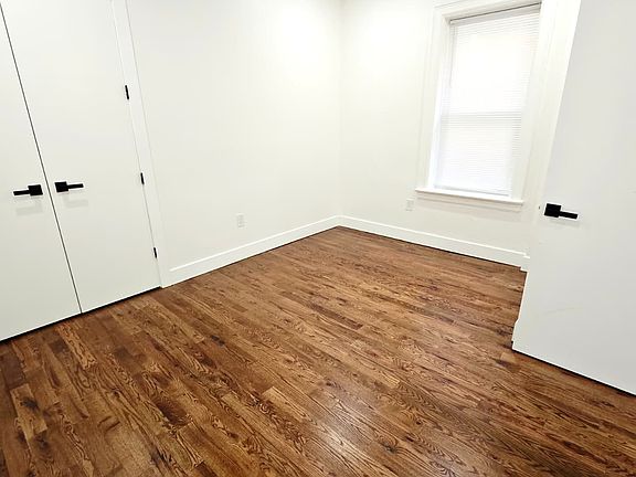 4th image of 377 Danforth Ave #2B
