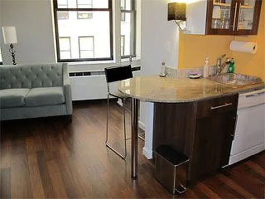 Rented by Level Group | media 10