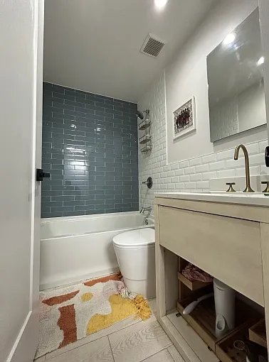 2077 Pacific St — Photo 2