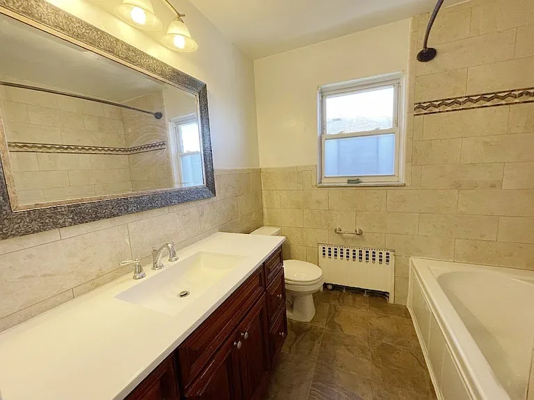 218 11th St #2 — Photo 12