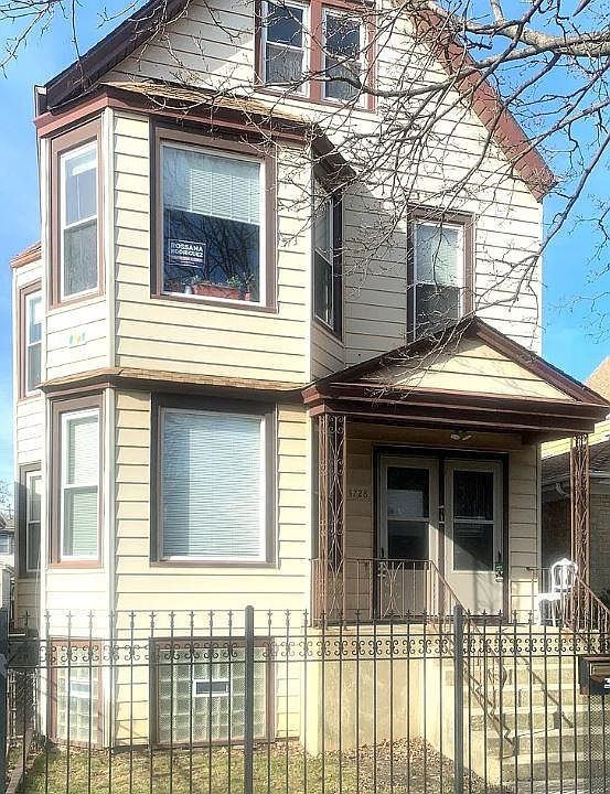 1st image of 3728 N Spaulding Ave #1