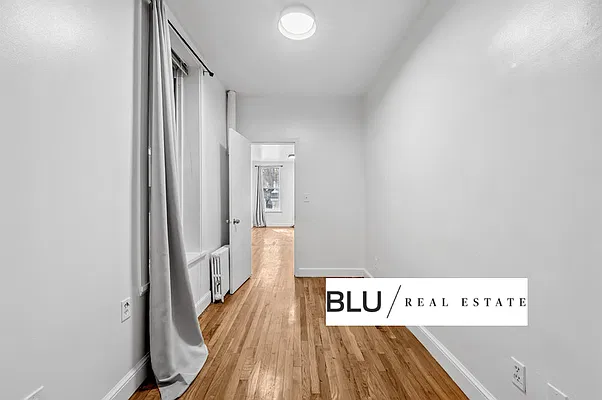 Bedroom, photo 5