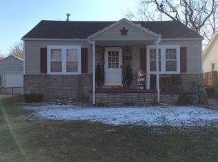 1893 W Waggoner St, Decatur, IL 62526