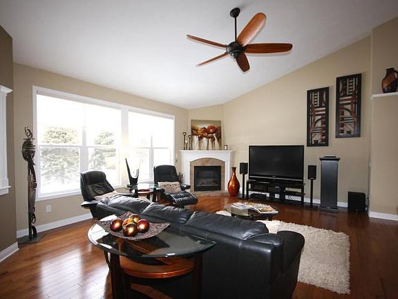 4th image of 1011 Coral Springs Dr