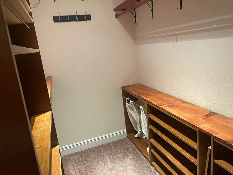 1077 Cheval Dr — Photo 13