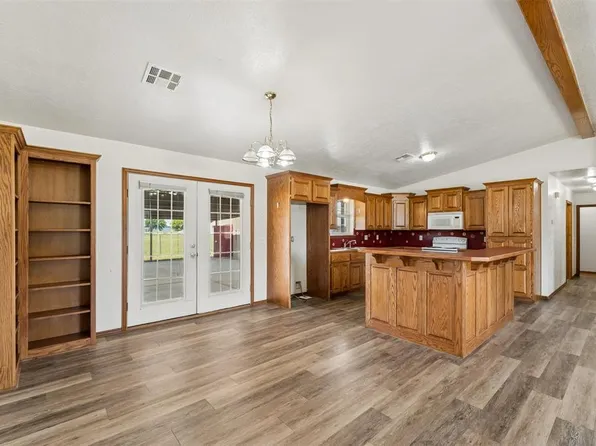 107 Cottonwood Rd, Davis, OK 73030