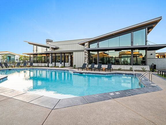Sparkling Pool | Apartments for rent in Prescott Valley, AZ | The Flats at Jasper