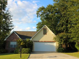 10 Shoreline Dr, Petal, MS 39465