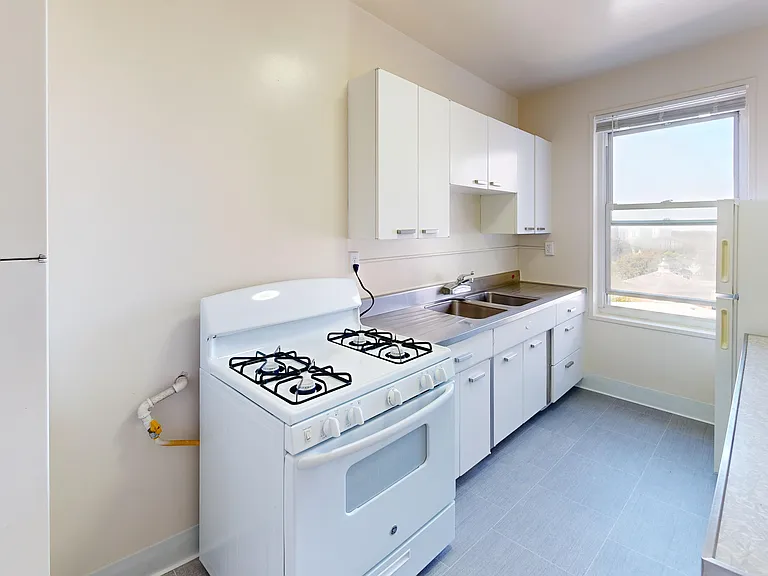 Parkmerced Apartments — Photo 32