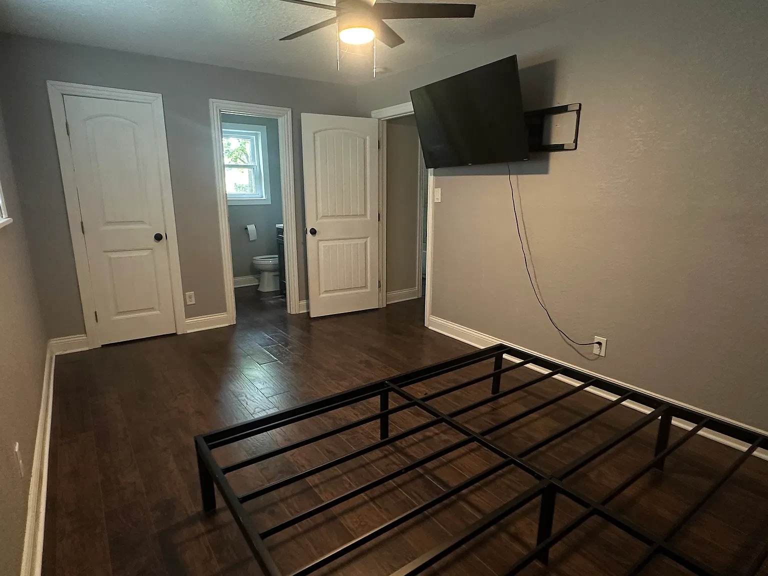 3 bed, 1.5 bath, 1201 sqft, $2,000 — Photo 4