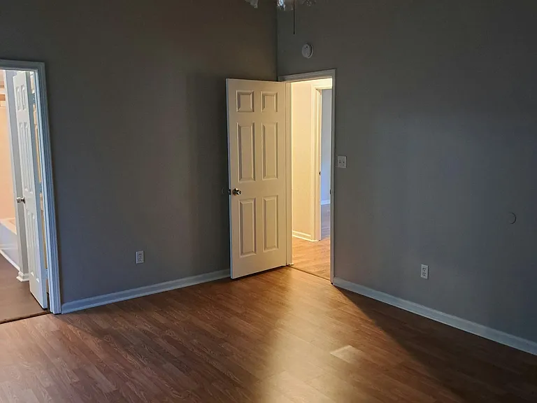 5217 Hickory Grove Cir — Photo 18