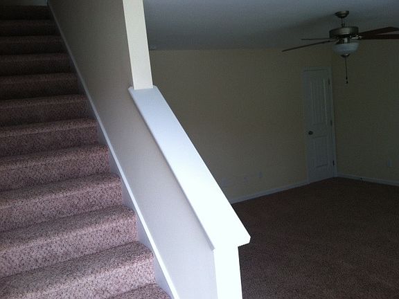 3rd image of 3709 Hillcrest Dr #A