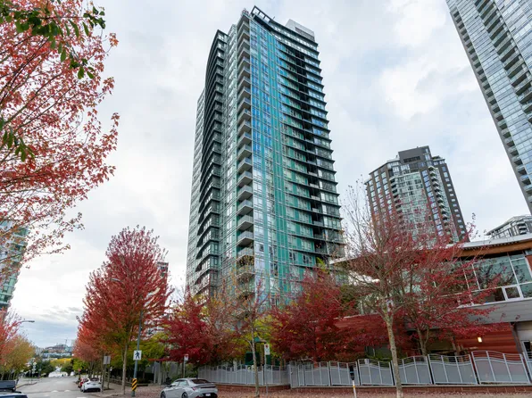 1483 Homer St #1805, Vancouver, BC V6Z 3C7