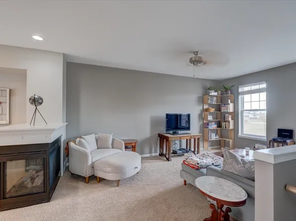 3105 Prospect Dr, Sun Prairie, WI 53590