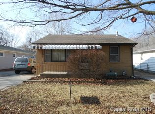 2621 S Walnut St, Springfield, IL 62704