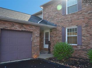 1202 W Maple St, North Canton, OH 44720