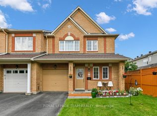 7 Karendale St, Ottawa, ON K2G 6V7