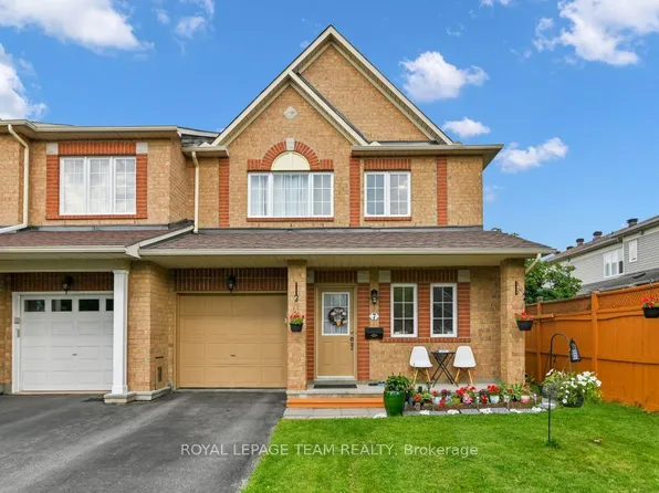 7 Karendale St, Ottawa, ON K2G 6V7