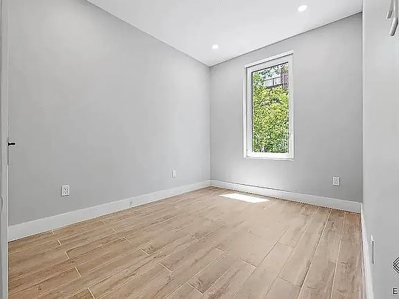 4th image of 809 Midwood St #3D