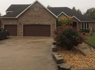 1908 Fremont Hills Dr, Nixa, MO 65714