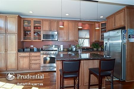 5th image of 5051 N Oakley Ave #2