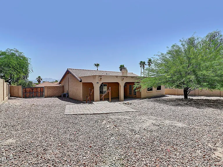 14004 N Sussex Pl — Photo 32