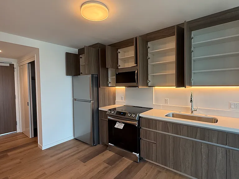 1515 Liona St #910 — Photo 3