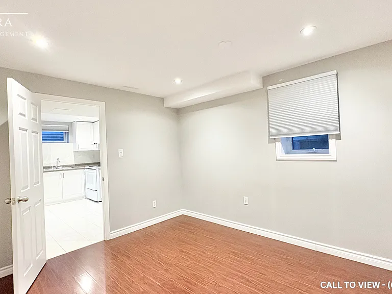 328 Williamson Dr W #2 — Photo 8