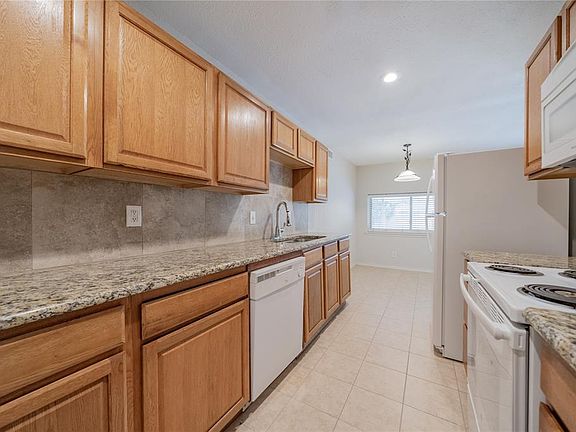 5th image of 1232 Elmwood Dr