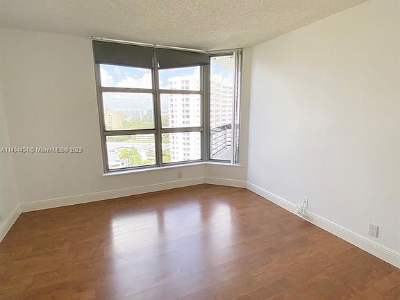 3rd image of 3400 NE 192nd St APT 1602