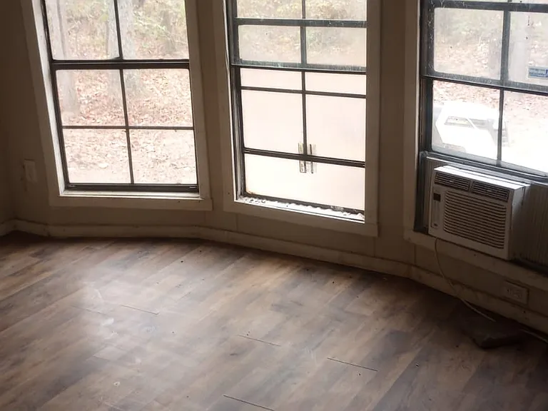 667 Lakewood Dr — Photo 3