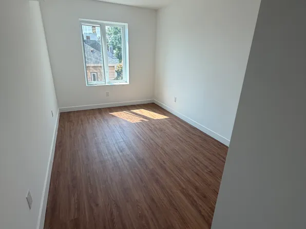 40 E 235th St, Bronx, NY