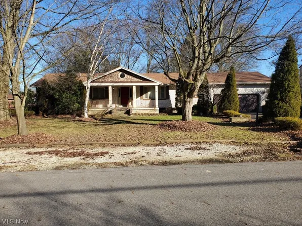 3557 Breeze Knoll Dr, Youngstown, OH 44505