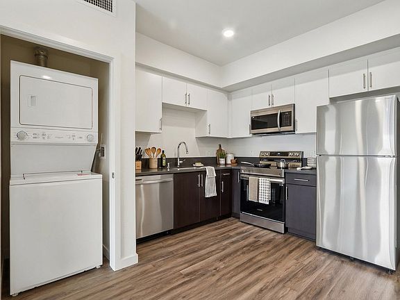 5th image of 3567 Chesapeake Ave #302