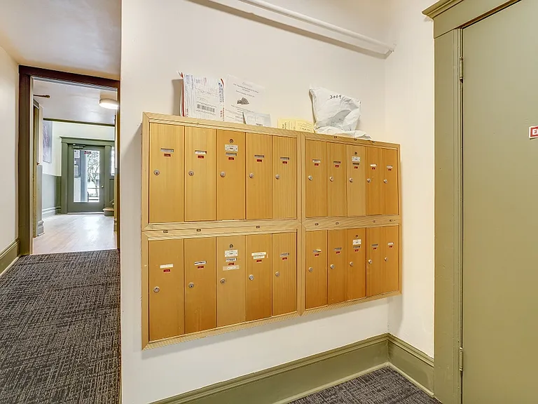 Raintree Apartments — Photo 14