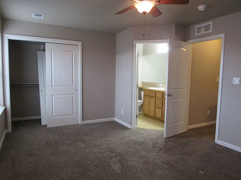 3850 Sweetbrier St — Photo 12