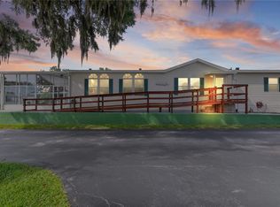 16 Riverview Dr, Fruitland Park, FL 34731