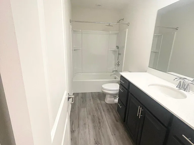 8307 Pembridge Ct — Photo 17