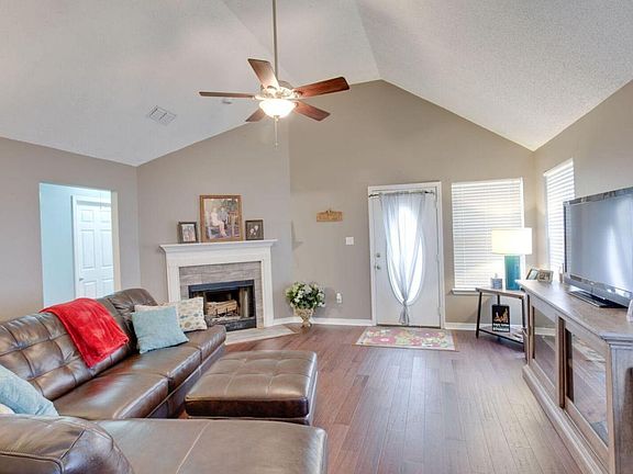 4th image of 13208 Saint Martin Dr