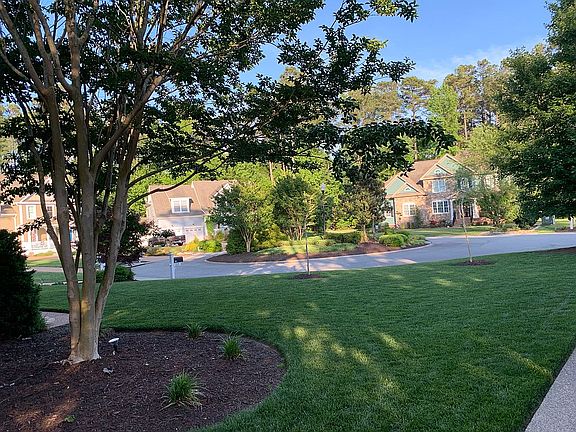 4th image of 213 Summerhouse Ln