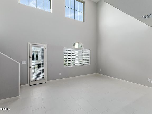 5th image of 2150 W Alameda Road #1326