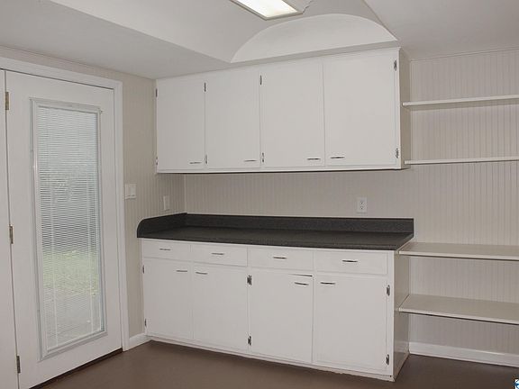 5th image of 2723 Imperial Dr SE