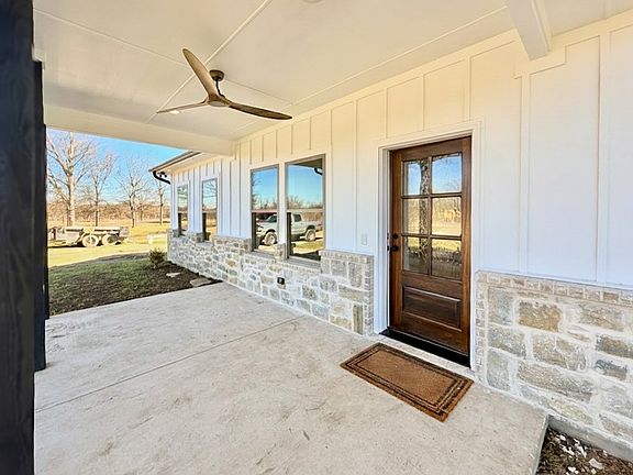 3rd image of 5211 SW 2385 County Rd