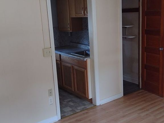 4th image of 2204 E University Ave #5