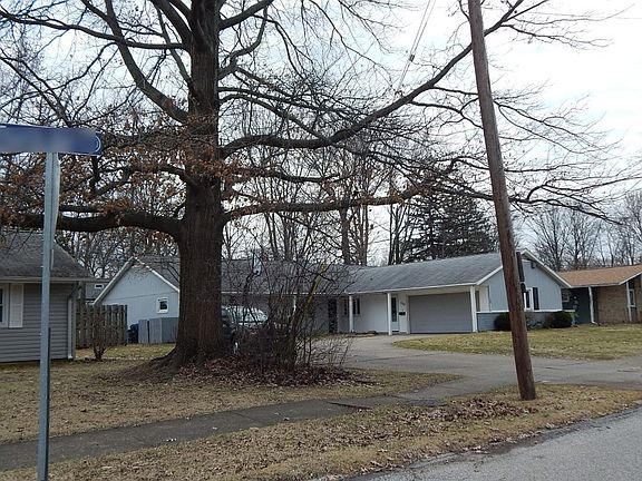 3rd image of 160 4th Ave